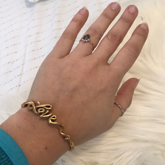 A l e x  a n d  A n i • Love energy bracelet - Picture 2 of 4